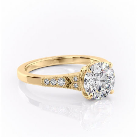 Aur galben - Inel de logodnă Caelia din aur Galben 14kt cu moissanite tăietură rotundă – Pietre laterale rafinată pentru profil înalt | Personalizează și configurează gratuit online