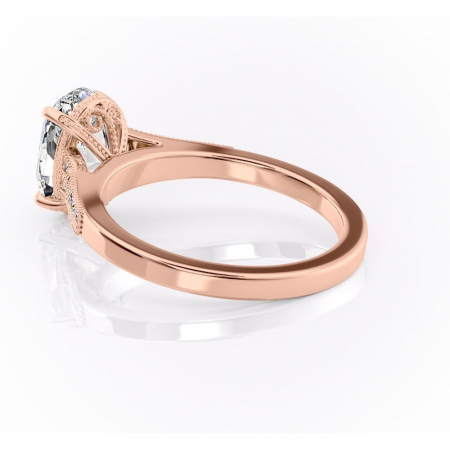 Inel de logodnă Caelia din aur Rose 14kt cu moissanite tăietură ovală – Pietre laterale rafinată pentru profil înalt | Personalizează și configurează gratuit online [4]