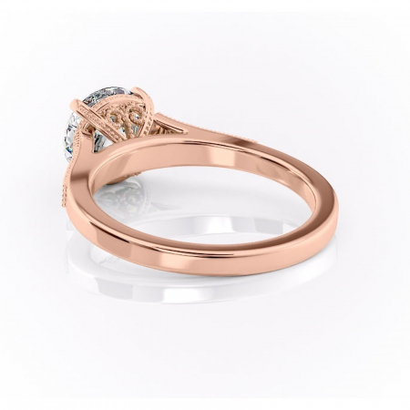 Inel de logodnă Caelia din aur Rose 14kt cu moissanite tăietură rotundă – Pietre laterale rafinată pentru profil înalt | Personalizează și configurează gratuit online [3]