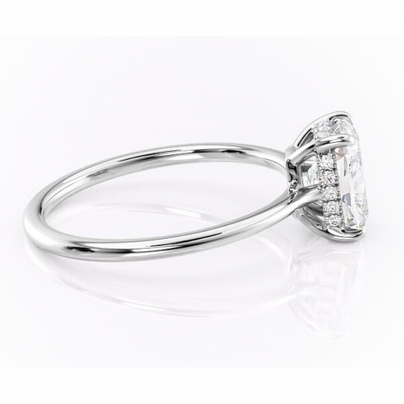 Inel de logodnă Camellia din aur Alb 14kt cu moissanite tăietură pernă – Solitar rafinată pentru profil jos | Personalizează și configurează gratuit online [1]