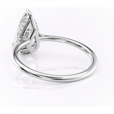 Inel de logodnă Camellia din aur Alb 14kt cu moissanite tăietură pară – Solitar rafinată pentru profil jos | Personalizează și configurează gratuit online [3]