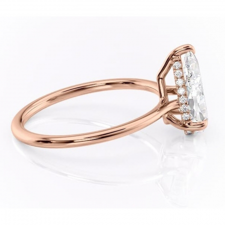 Inel de logodnă Camellia din aur Rose 18kt cu moissanite tăietură pară – Solitar rafinată pentru profil jos | Personalizează și configurează gratuit online [1]