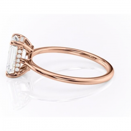 Inel de logodnă Camellia din aur Rose 14kt cu moissanite tăietură smarald – Solitar rafinată pentru profil jos | Personalizează și configurează gratuit online [5]