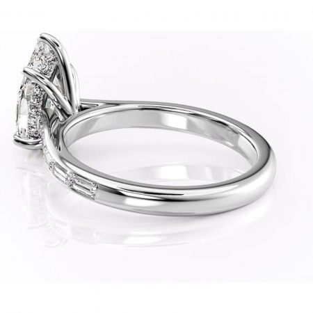 Inel de logodnă Catherine din aur Alb 14kt cu moissanite tăietură pară – Montură cu canal rafinată pentru profil înalt | Personalizează și configurează gratuit online [4]