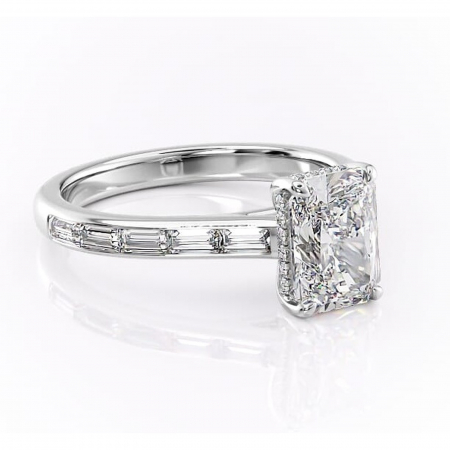 Radiantă - Inel de logodnă Catherine din aur Alb 14kt cu moissanite tăietură radiantă – Montură cu canal rafinată pentru profil înalt | Personalizează și configurează gratuit online