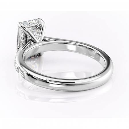 Inel de logodnă Catherine din aur Alb 14kt cu moissanite tăietură smarald – Montură cu canal rafinată pentru profil înalt | Personalizează și configurează gratuit online [3]