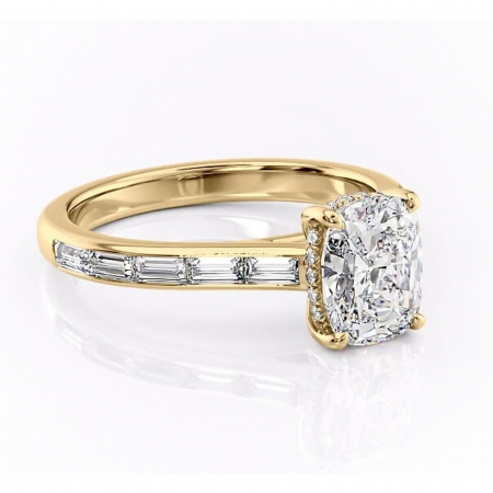 Pernă alungită - Inel de logodnă Catherine din aur Galben 14kt cu moissanite tăietură asscher – Montură cu canal rafinată pentru profil înalt | Personalizează și configurează gratuit online