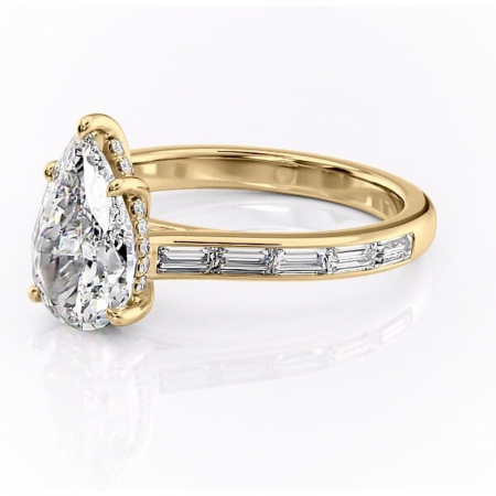 Inel de logodnă Catherine din aur Galben 18kt cu moissanite tăietură pară – Montură cu canal rafinată pentru profil înalt | Personalizează și configurează gratuit online [6]