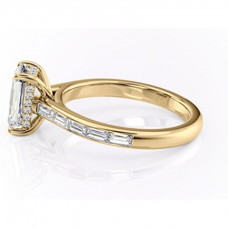 Inel de logodnă Catherine din aur Galben 14kt cu moissanite tăietură smarald – Montură cu canal rafinată pentru profil înalt | Personalizează și configurează gratuit online [5]