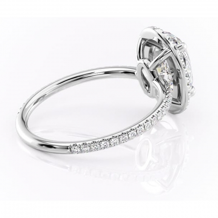 Inel de logodnă Celeste din aur Alb 14kt cu moissanite tăietură ovală – Halo rafinată pentru profil mediu | Personalizează și configurează gratuit online [2]