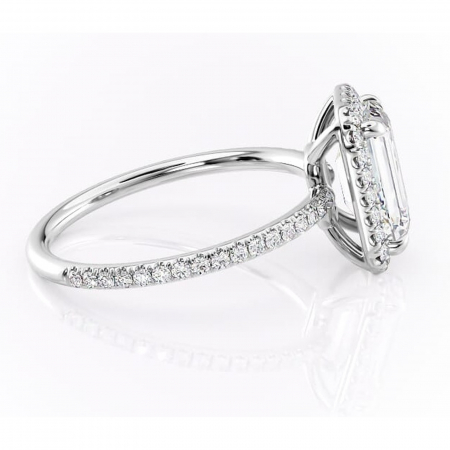 Inel de logodnă Celeste din aur Alb 14kt cu moissanite tăietură smarald – Halo rafinată pentru profil mediu | Personalizează și configurează gratuit online [1]