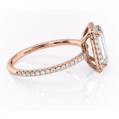 Inel de logodnă Celeste din aur Rose 14kt cu moissanite tăietură smarald – Halo rafinată pentru profil mediu | Personalizează și configurează gratuit online [1]