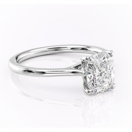 Pernă alungită - Inel de logodnă Charlotte din aur Alb 14kt cu moissanite tăietură pernă – Solitar rafinată pentru profil mediu | Personalizează și configurează gratuit online