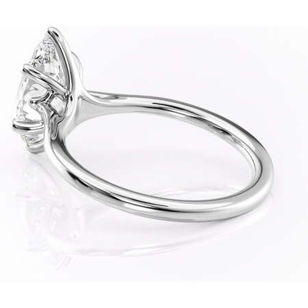 Inel de logodnă Charlotte din aur Alb 14kt cu moissanite tăietură marquise – Solitar rafinată pentru profil mediu | Personalizează și configurează gratuit online [4]