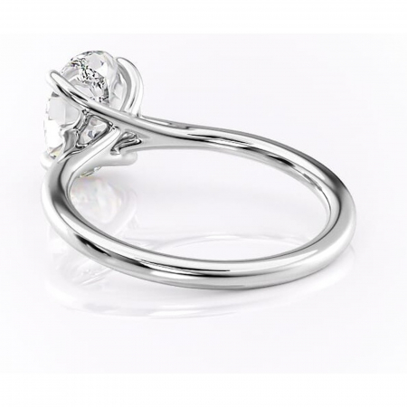 Inel de logodnă Charlotte din aur Alb 14kt cu moissanite tăietură ovală – Solitar rafinată pentru profil mediu | Personalizează și configurează gratuit online [3]