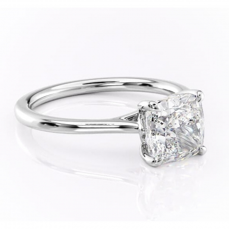 Pernă - Inel de logodnă Charlotte din aur Alb 14kt cu moissanite tăietură pernă – Solitar rafinată pentru profil mediu | Personalizează și configurează gratuit online