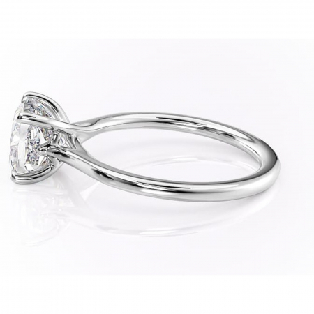 Inel de logodnă Charlotte din aur Alb 14kt cu moissanite tăietură pernă – Solitar rafinată pentru profil mediu | Personalizează și configurează gratuit online [5]