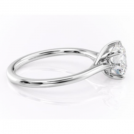 Inel de logodnă Charlotte din aur Alb 14kt cu moissanite tăietură rotundă – Solitar rafinată pentru profil mediu | Personalizează și configurează gratuit online [1]