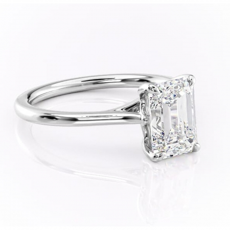 Smarald - Inel de logodnă Charlotte din aur Alb 14kt cu moissanite tăietură smarald – Solitar rafinată pentru profil mediu | Personalizează și configurează gratuit online