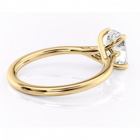 Inel de logodnă Charlotte din aur Galben 14kt cu moissanite tăietură pernă – Solitar rafinată pentru profil mediu | Personalizează și configurează gratuit online [2]