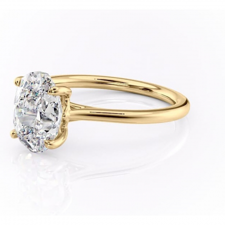 Inel de logodnă Charlotte din aur Galben 14kt cu moissanite tăietură ovală – Solitar rafinată pentru profil mediu | Personalizează și configurează gratuit online [6]