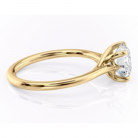 Inel de logodnă Charlotte din aur Galben 14kt cu moissanite tăietură rotundă – Solitar rafinată pentru profil mediu | Personalizează și configurează gratuit online [1]
