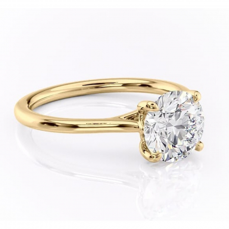 Aur galben - Inel de logodnă Charlotte din aur Galben 14kt cu moissanite tăietură rotundă – Solitar rafinată pentru profil mediu | Personalizează și configurează gratuit online