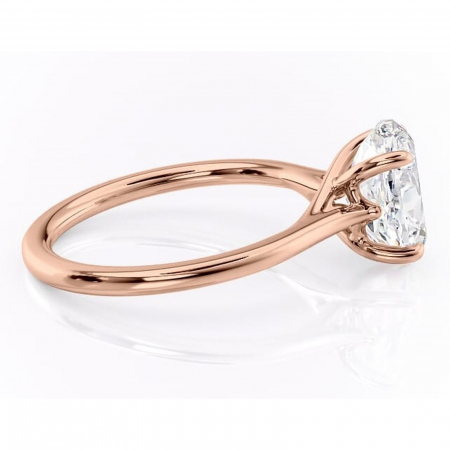 Inel de logodnă Charlotte din aur Rose 14kt cu moissanite tăietură ovală – Solitar rafinată pentru profil mediu | Personalizează și configurează gratuit online [1]