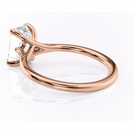 Inel de logodnă Charlotte din aur Rose 18kt cu moissanite tăietură smarald – Solitar rafinată pentru profil mediu | Personalizează și configurează gratuit online [4]