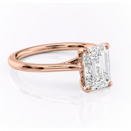 18K - Inel de logodnă Charlotte din aur Rose 18kt cu moissanite tăietură smarald – Solitar rafinată pentru profil mediu | Personalizează și configurează gratuit online