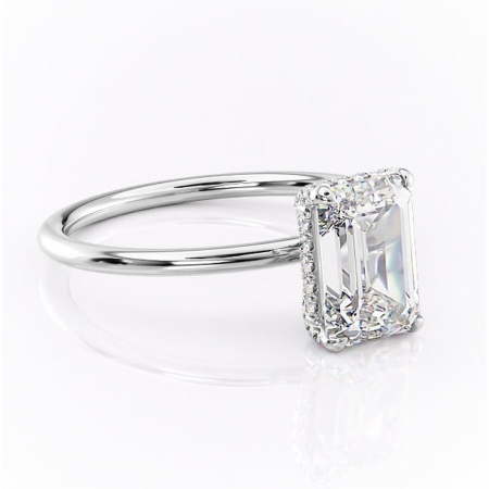 Smarald - Inel de logodnă Clarabelle din aur Alb 14kt cu moissanite tăietură smarald – Solitar rafinată pentru profil înalt | Personalizează și configurează gratuit online