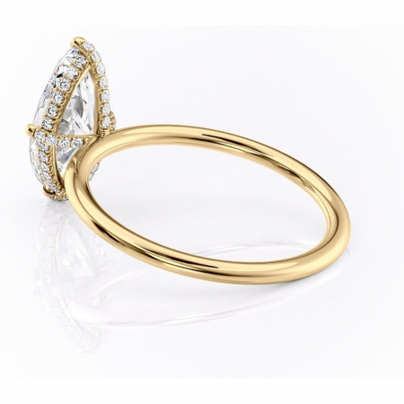 Inel de logodnă Clarabelle din aur Galben 18kt cu moissanite tăietură marquise – Solitar rafinată pentru profil înalt | Personalizează și configurează gratuit online [4]