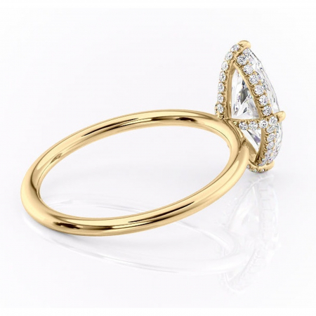 Inel de logodnă Clarabelle din aur Galben 18kt cu moissanite tăietură marquise – Solitar rafinată pentru profil înalt | Personalizează și configurează gratuit online [2]