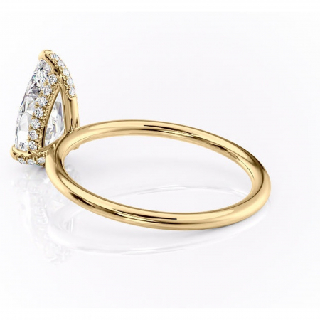 Inel de logodnă Clarabelle din aur Galben 14kt cu moissanite tăietură pară – Solitar rafinată pentru profil înalt | Personalizează și configurează gratuit online [4]