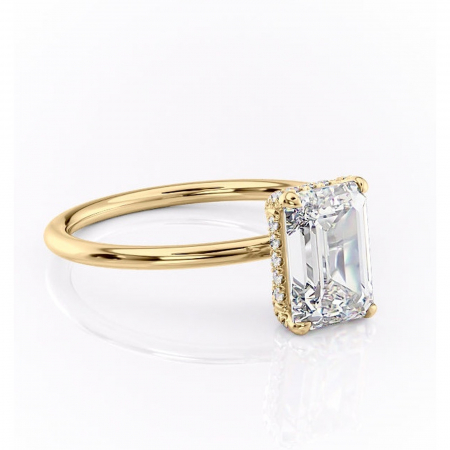 Aur galben - Inel de logodnă Clarabelle din aur Galben 18kt cu moissanite tăietură smarald – Solitar rafinată pentru profil înalt | Personalizează și configurează gratuit online