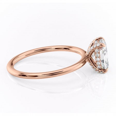 Inel de logodnă Clarabelle din aur Rose 14kt cu moissanite tăietură pernă – Solitar rafinată pentru profil înalt | Personalizează și configurează gratuit online [1]