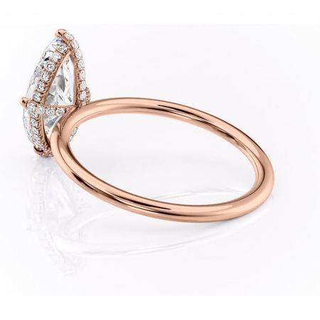 Inel de logodnă Clarabelle din aur Rose 18kt cu moissanite tăietură marquise – Solitar rafinată pentru profil înalt | Personalizează și configurează gratuit online [4]