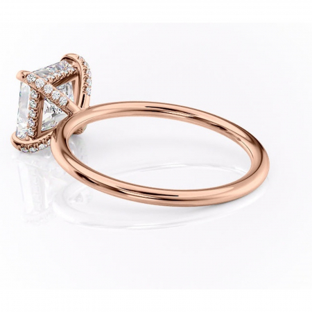 Inel de logodnă Clarabelle din aur Rose 18kt cu moissanite tăietură princess – Solitar rafinată pentru profil înalt | Personalizează și configurează gratuit online [4]