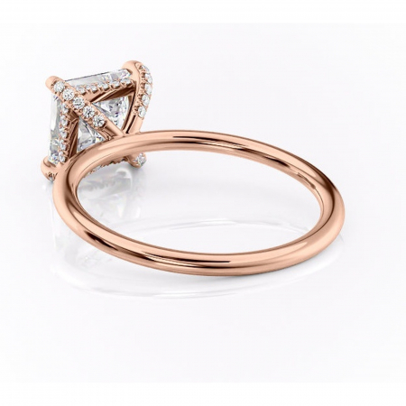 Inel de logodnă Clarabelle din aur Rose 18kt cu moissanite tăietură princess – Solitar rafinată pentru profil înalt | Personalizează și configurează gratuit online [3]
