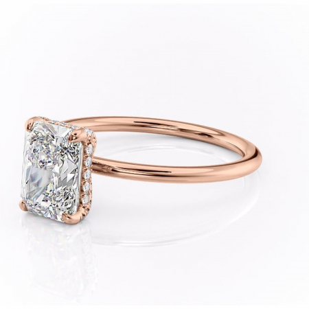 Inel de logodnă Clarabelle din aur Rose 14kt cu moissanite tăietură radiantă – Solitar rafinată pentru profil înalt | Personalizează și configurează gratuit online [6]