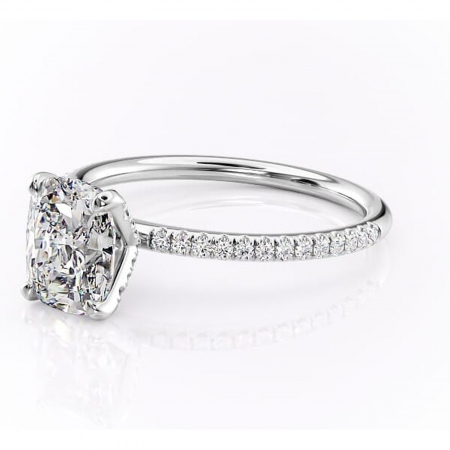 Inel de logodnă Cleo din aur Alb 14kt cu moissanite tăietură pernă – Montură pavé rafinată pentru profil înalt | Personalizează și configurează gratuit online [6]