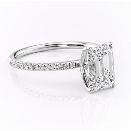 Smarald - Inel de logodnă Cleo din aur Alb 14kt cu moissanite tăietură smarald – Montură pavé rafinată pentru profil înalt | Personalizează și configurează gratuit online