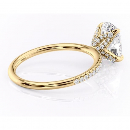 Inel de logodnă Cleo din aur Galben 14kt cu moissanite tăietură ovală – Montură pavé rafinată pentru profil înalt | Personalizează și configurează gratuit online [2]