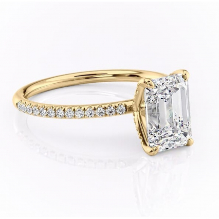 Smarald - Inel de logodnă Cleo din aur Galben 18kt cu moissanite tăietură smarald – Montură pavé rafinată pentru profil înalt | Personalizează și configurează gratuit online