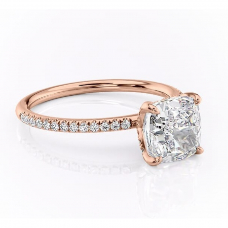 Pernă - Inel de logodnă Cleo din aur Rose 18kt cu moissanite tăietură pernă – Montură pavé rafinată pentru profil înalt | Personalizează și configurează gratuit online