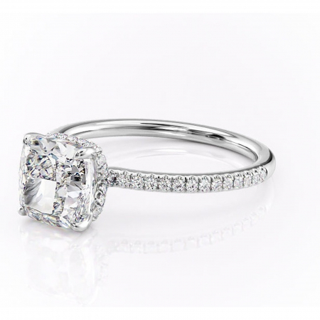 Inel de logodnă Coraline din aur Alb 14kt cu moissanite tăietură pernă – Montură pavé rafinată pentru profil înalt | Personalizează și configurează gratuit online [6]