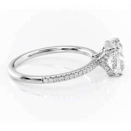 Inel de logodnă Coraline din aur Alb 14kt cu moissanite tăietură pernă – Montură pavé rafinată pentru profil înalt | Personalizează și configurează gratuit online [1]