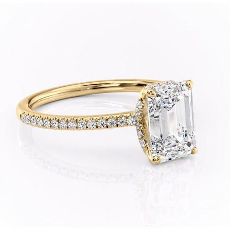 14K - Inel de logodnă Coraline din aur Galben 14kt cu moissanite tăietură smarald – Montură pavé rafinată pentru profil înalt | Personalizează și configurează gratuit online