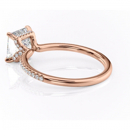 Inel de logodnă Coraline din aur Rose 14kt cu moissanite tăietură princess – Montură pavé rafinată pentru profil înalt | Personalizează și configurează gratuit online [4]