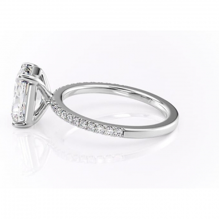 Inel de logodnă Cordelia din aur Alb 14kt cu moissanite tăietură radiantă – Profil pătrat rafinată pentru profil înalt | Personalizează și configurează gratuit online [5]